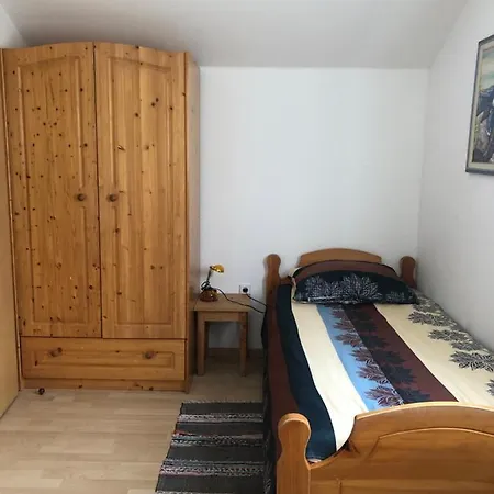 Noblesa Apartmaji בית נופש *